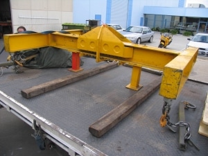 14 TON SPREADER LIFT BEAM 14 Ton Spreader Lift Beam with Adjustable Lift Centre to Suit Centre of Gravity of Lifted Weight