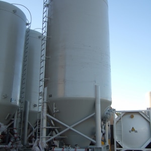 PNEUMATIC CEMENT TRANSPORT 2300 c.f. Dry bulk Pressure tank – other sizes range from 1000-2300 c.f. in Carbon steel- including operational fittings